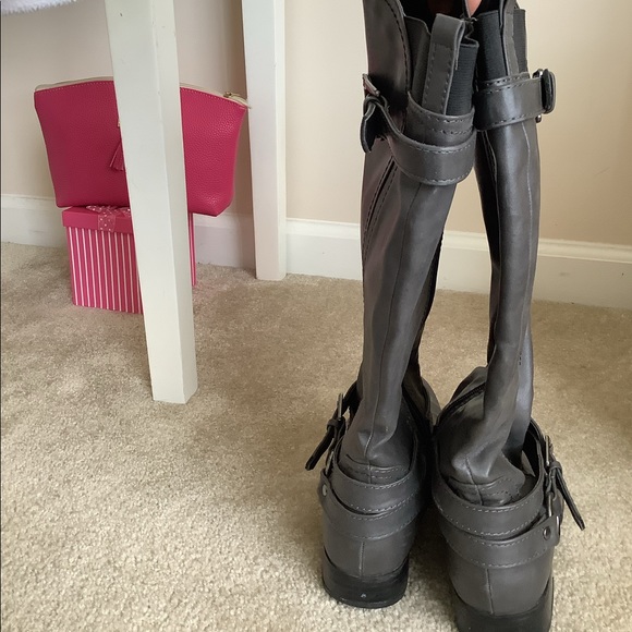 Boots - Picture 2 of 5